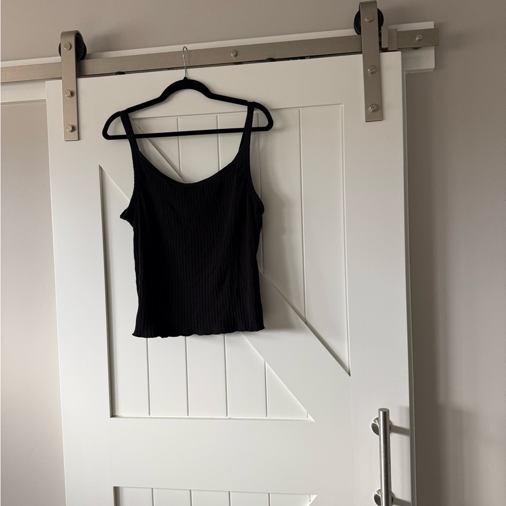 Old Navy Black Cropped Ribbed Camisole